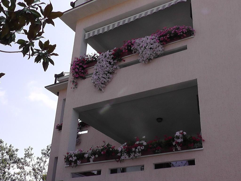 Lavanda 2 Apartment *